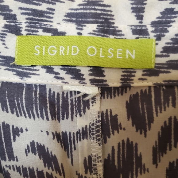 Sigrid Olsen 100% Silk Black and White Patterned Top. MED - Picture 3 of 9
